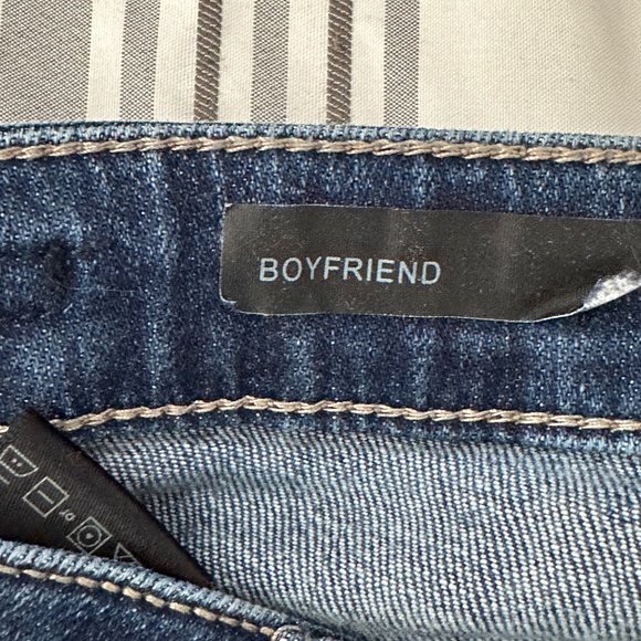 Kut from The Kloth Boyfriend jeans Medium Dark wash Distressing Size 8 Women - Picture 6 of 8